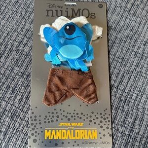 Disney nuiMOs Mandalorian Outfit with Blue Creature Limited Edition
